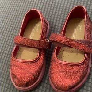 Toms red glitter Mary Jane shoes, size T6.